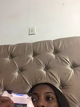 Astrid Phone online show from 03/05/26, 12:06