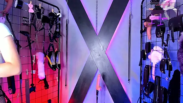 Cinthia Iris BDSM online show from 03/21/26, 03:11