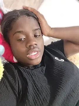 YourLiaa  online show from 03/28/26, 03:28