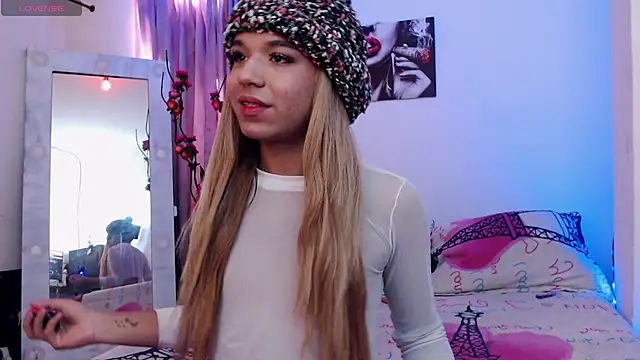 Candyy doll   online show from 03/26/26, 06:13