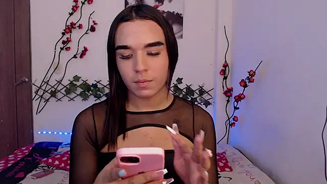 Candyy doll   online show from 04/25/26, 04:04
