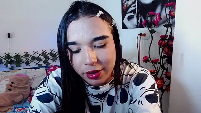 Candyy doll   online show from 05/13/26, 05:27