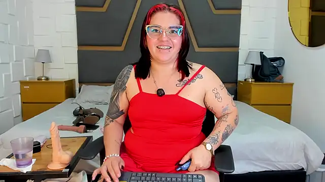 juana valkiria online show from 06/05/26, 06:52