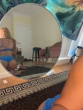 Snapshot of mimilala1 chatting on 03/06/26, 10:17 mimilala1 online show from 03/06/26, 10:17