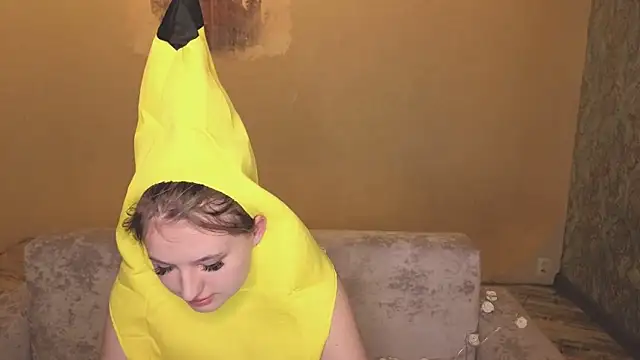 Snapshot of Banana_Bowl chatting on 03/06/26, 09:06 Banana Bowl online show from 03/06/26, 09:06