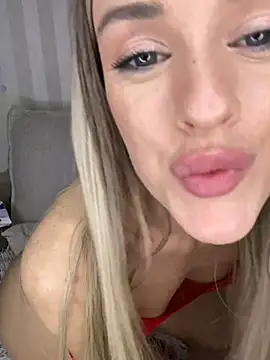 KatieCutieXooo online show from 04/14/26, 12:38