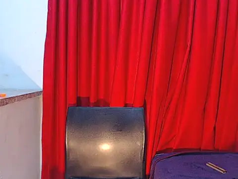 DarkDivva18 online show from 04/18/26, 02:32