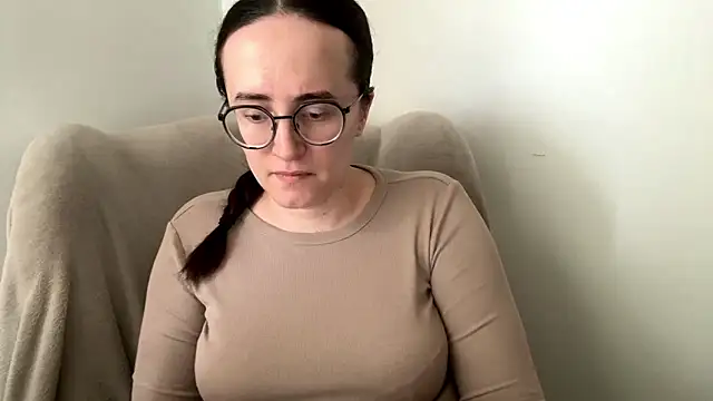 Snapshot of SofiaTease chatting on 05/01/26, 01:26 SofiaTease online show from 05/01/26, 01:26
