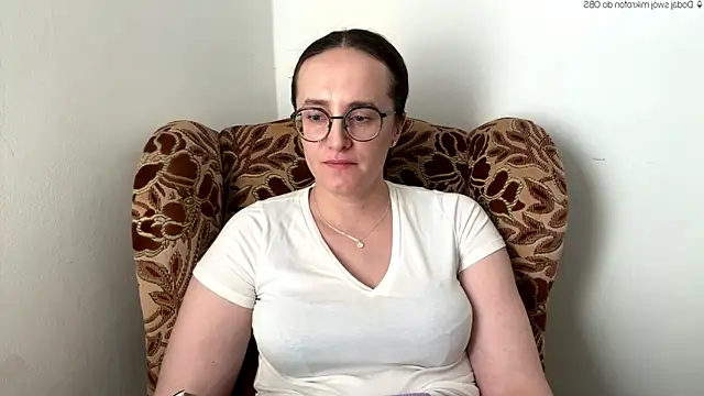 Snapshot of SofiaTease chatting on 05/27/26, 01:41 SofiaTease online show from 05/27/26, 01:41