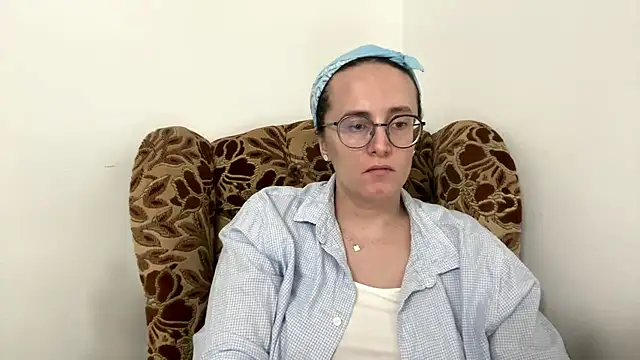 Snapshot of SofiaTease chatting on 06/10/26, 01:21 SofiaTease online show from 06/10/26, 01:21