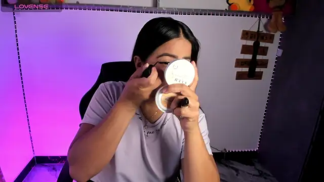 vickylatina  online show from 03/10/26, 12:54