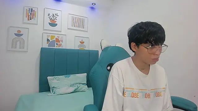 ivyheat3 online show from 03/12/26, 12:00