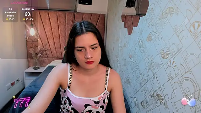 Zoe  Taylor   online show from 03/15/26, 12:11