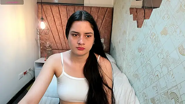 Zoe  Taylor   online show from 04/23/26, 12:15