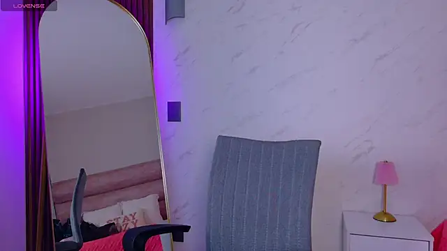 MiiaCullens online show from 04/16/26, 09:39