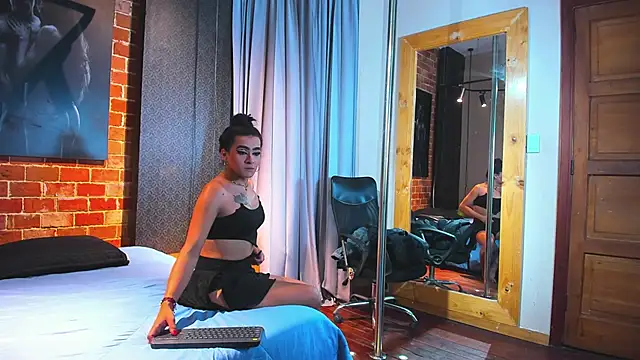 Sienna Dark online show from 03/26/26, 11:16