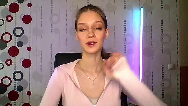 Chrissy Joyful online show from 05/06/26, 04:08