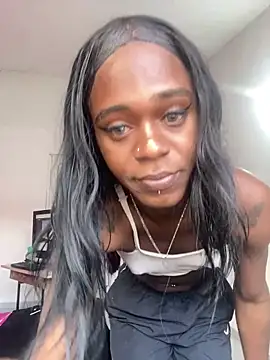 laaura dolll online show from 03/17/26, 09:29