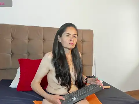 Liz Grettel online show from 06/26/26, 06:45