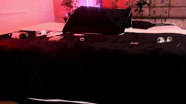 Vickmoon online show from 04/04/26, 08:39