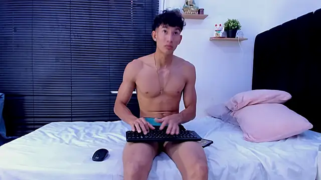 Snapshot of angel_boy02 chatting on 05/23/26, 10:47 angel boy02 online show from 05/23/26, 10:47