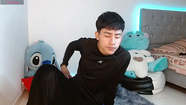 Sebas fire4 online show from 04/16/26, 08:53