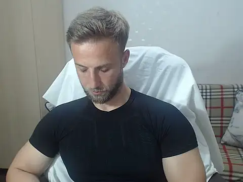 BlondEagleMuscle online show from 06/14/26, 09:06