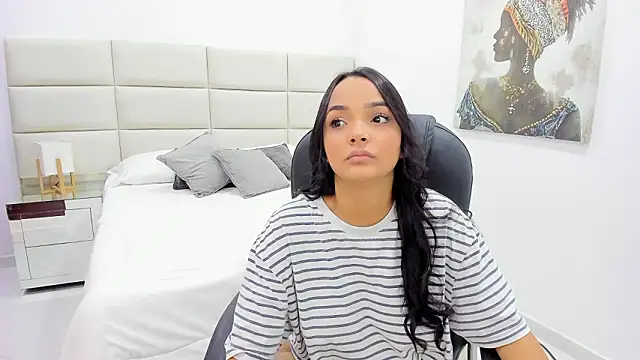 Chloelarsons online show from 03/26/26, 08:03