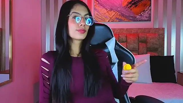 Snapshot of j_belle_ chatting on 03/09/26, 12:53 j belle online show from 03/09/26, 12:53