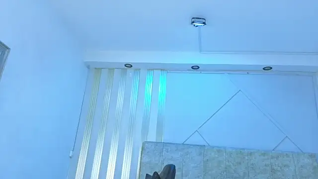 j belle  online show from 04/19/26, 06:10