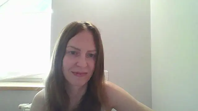 Snapshot of AnnaTight chatting on 06/07/26, 12:42 AnnaTight online show from 06/07/26, 12:42