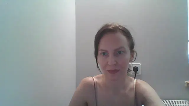 Snapshot of AnnaTight chatting on 08/05/26, 08:17 AnnaTight online show from 08/05/26, 08:17