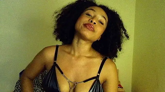 Larita curly online show from 03/28/26, 09:14