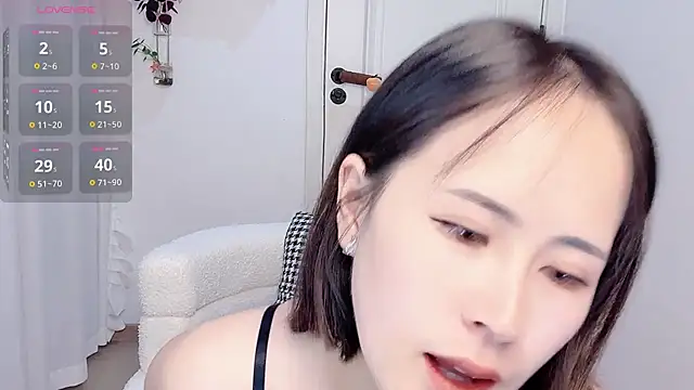 Snapshot of Xiaoyu-99 chatting on 05/16/26, 04:06 Xiaoyu-99 online show from 05/16/26, 04:06
