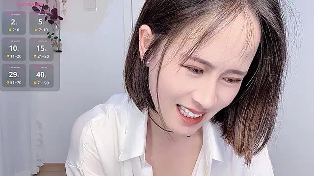 Snapshot of Xiaoyu-99 chatting on 06/07/26, 04:11 Xiaoyu-99 online show from 06/07/26, 04:11