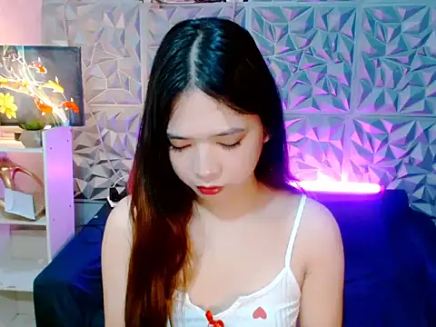 Snapshot of 7inchbigsurprise chatting on 06/20/26, 11:46 7inchbigsurprise online show from 06/20/26, 11:46