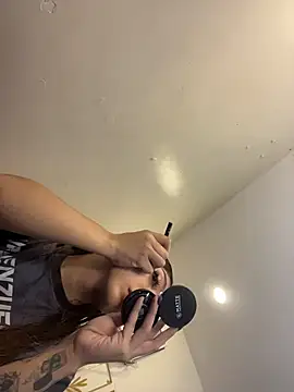 bigcock sassy69 online show from 06/25/26, 02:10