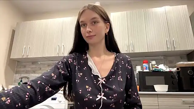 LaraDraggoo online show from 03/29/26, 07:14