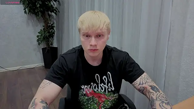 Whitesmoke666 online show from 03/10/26, 09:42