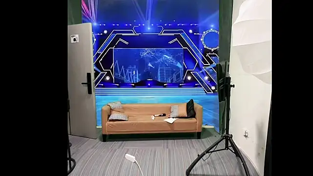 qiqi88-1 online show from 03/07/26, 11:07