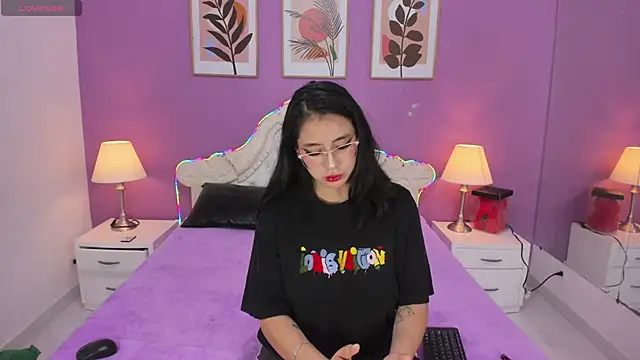 YayaQueen online show from 06/05/26, 12:00