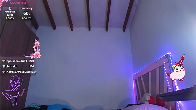 SkyeGabbyRose online show from 05/24/26, 11:43