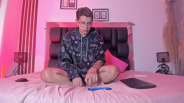 dalhia and hades online show from 04/15/26, 12:12