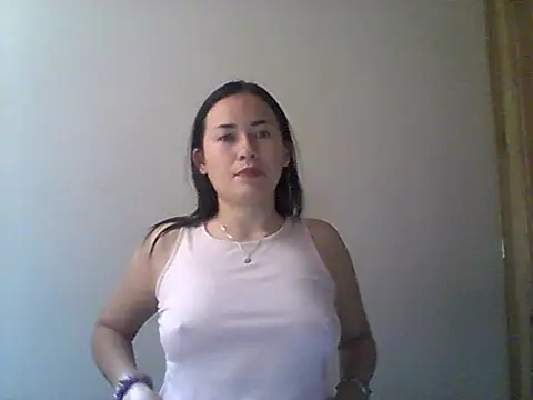 Erin oficial online show from 04/10/26, 02:33