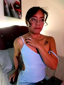 nathyjonees online show from 05/11/26, 10:21