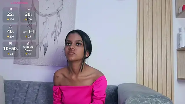 queen adhara online show from 04/21/26, 12:44