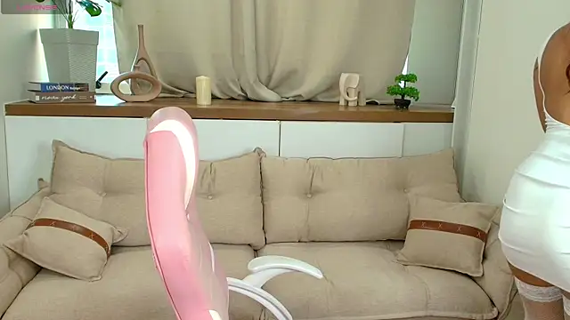 Debra Fox online show from 04/22/26, 11:45