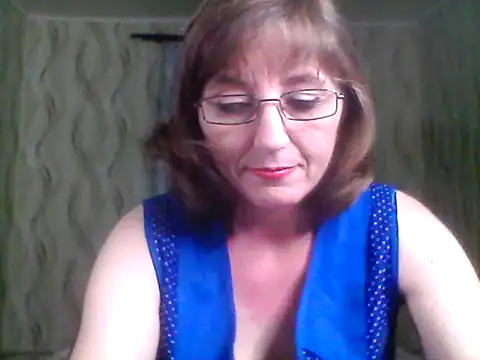 Alisaprice077 online show from 05/19/26, 06:03