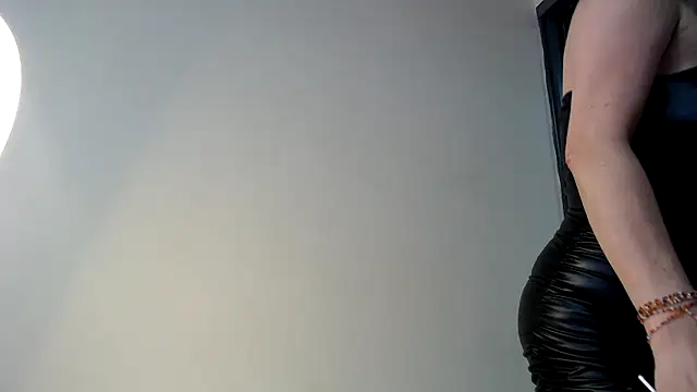 Snapshot of SammyAlexxandra chatting on 05/05/26, 08:17 SammyAlexxandra online show from 05/05/26, 08:17
