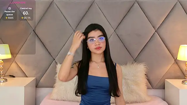 OliviaDiaz online show from 04/23/26, 07:05